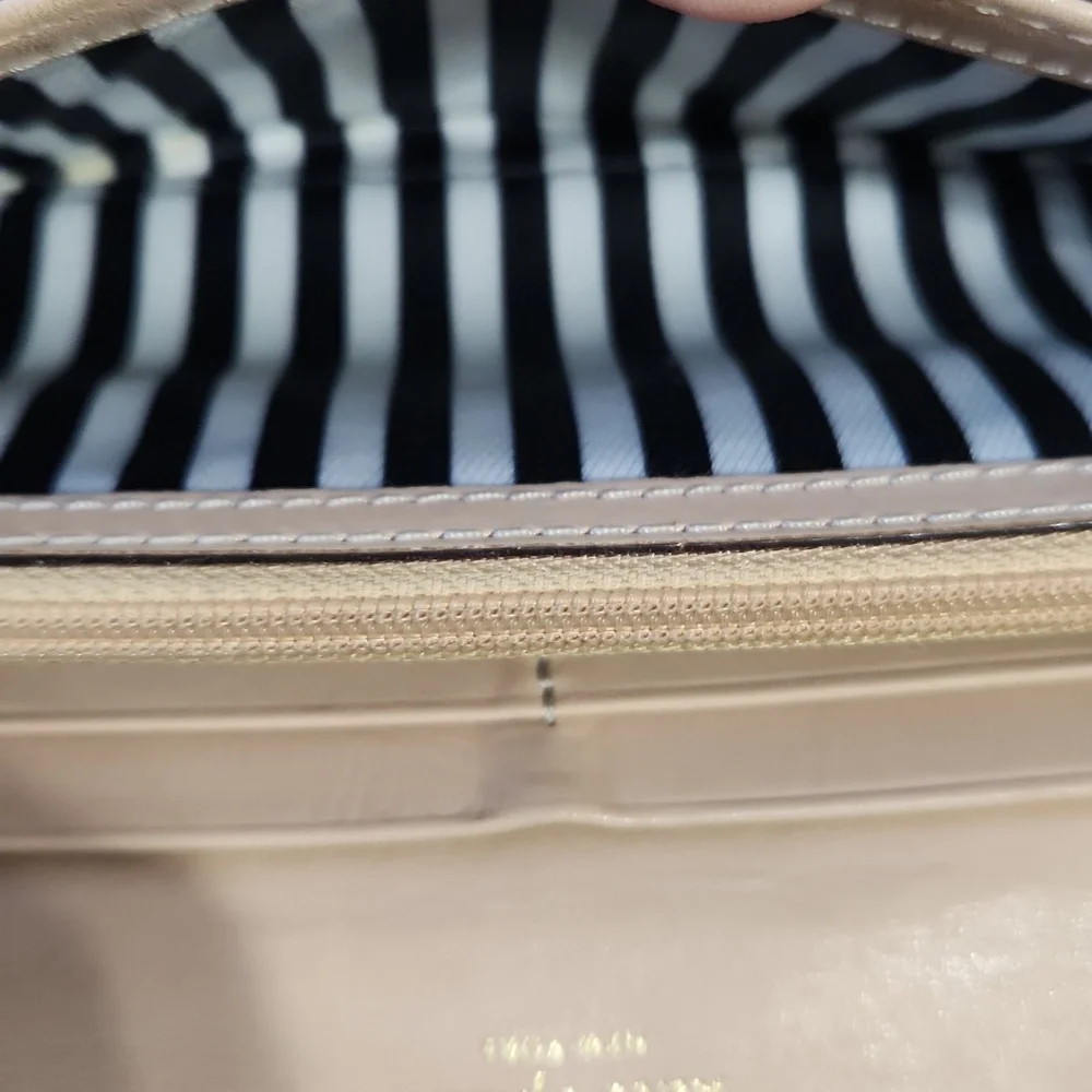 Kate Spade Turnlock Mara Hampton Road Black Leather Clutch Wallet